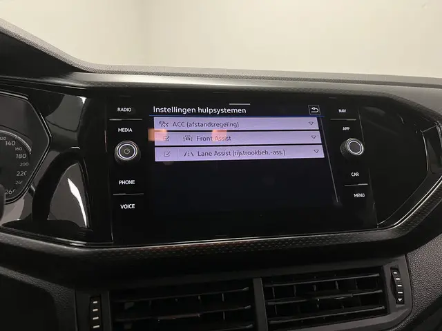 Volkswagen T-Cross 1.0 TSI Life 2021 Benzine 26