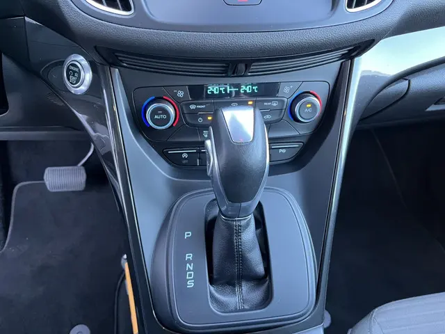 Ford C-MAX 1.5 Titanium 2015 Benzine 15