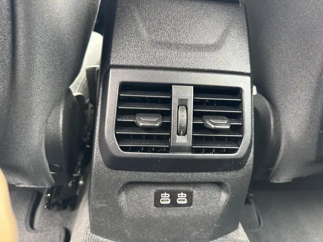 BMW 1 Serie 118i Executive Edition 2021 Benzine 29