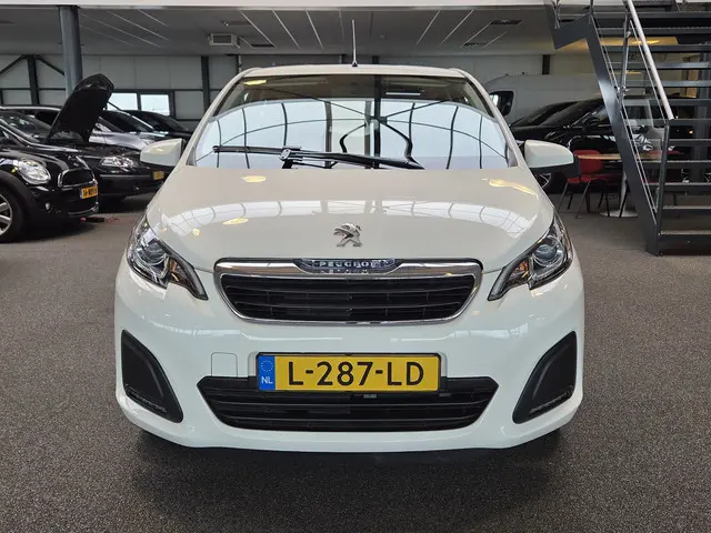 Peugeot 108 1.0 e-VTi Active 2021 Benzine 8