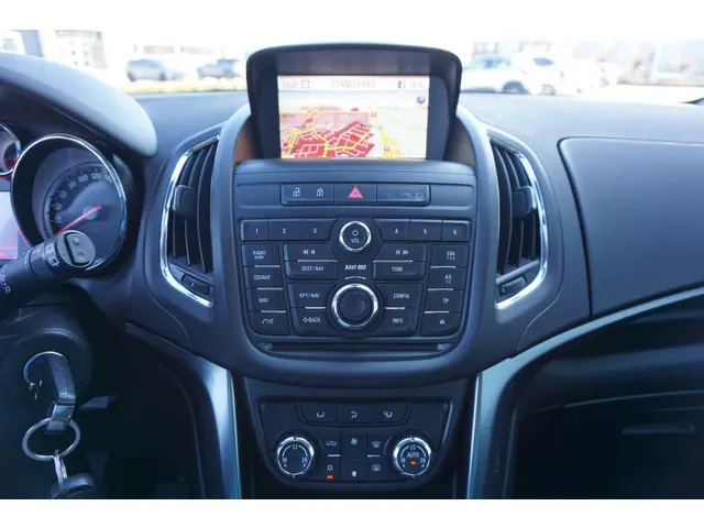 Opel Zafira Tourer 1.4 Cosmo 7persoons - 2013 Benzine 12