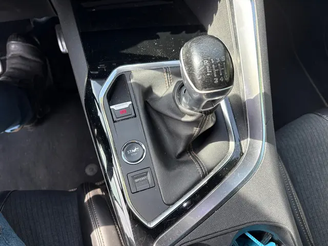 Peugeot 5008 1.2 PureTech Blue Lease GT-Line 2018 Benzine 7