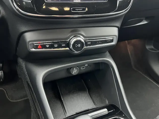Volvo XC40 Recharge Core 70 kWh 2022 Elektrisch 27