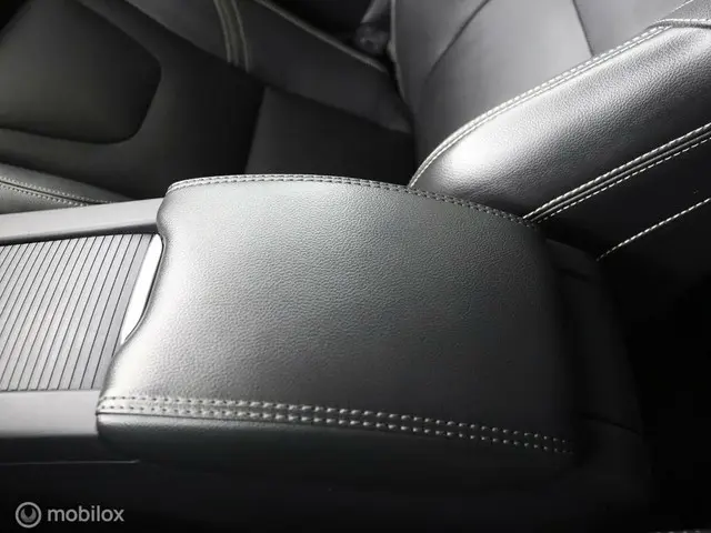 Volvo V60 1.5 T2 Polar+| Leer| Trekhaak 2018 Benzine 33