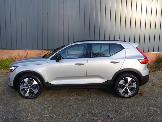 Volvo XC40 B4 Plus Dark 2025 Benzine 5