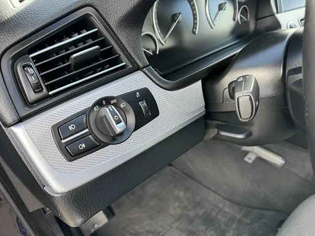 BMW 5 Serie Touring 520i M Sport Edition 2015 Benzine 14