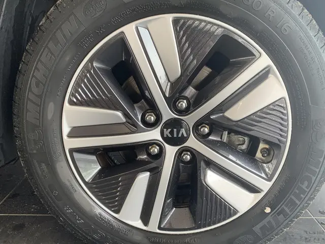 Kia Niro 1.6 GDi Hybrid DynamicLine 2020 Hybride Benzine 24