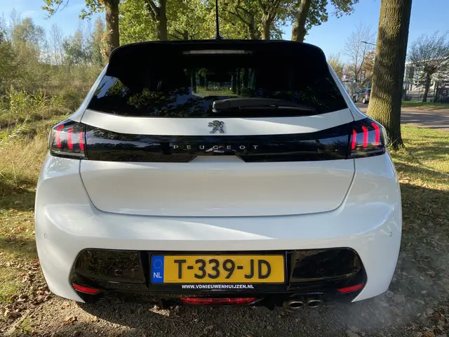 Peugeot 208 1.2 PureTech GT 2023 Benzine 7