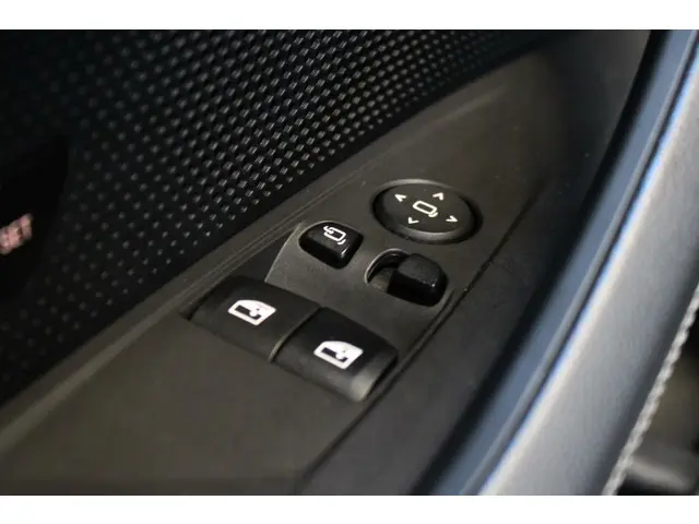 BMW 4 Serie Coupé 430i High Executive 2023 Benzine 28