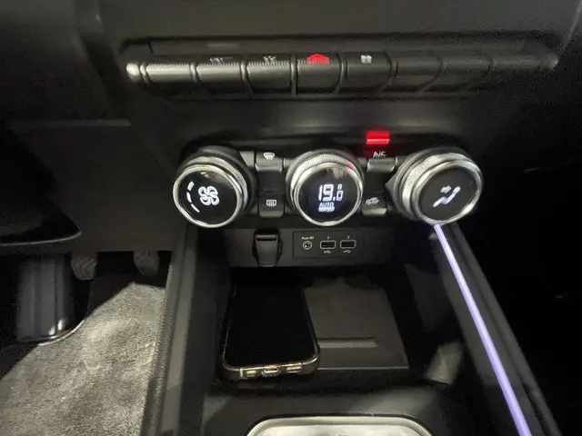 Renault Clio 1.0 TCe Intens 2021 Benzine 12