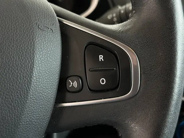 Renault Clio Estate 0.9 TCe Limited 2017 Benzine 20