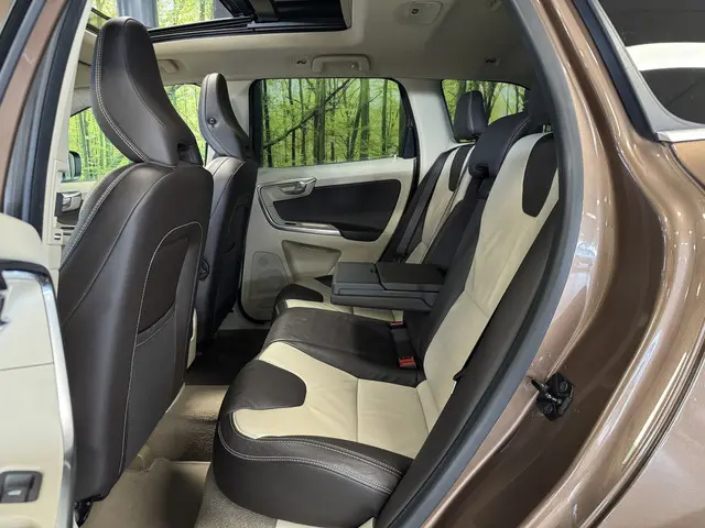Volvo XC60 3.0 T6 AWD Summum 2012 Benzine 30