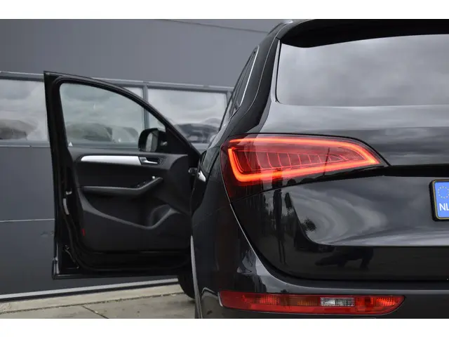 Audi Q5 2.0 TFSI quattro S Edition 2012 Benzine 5