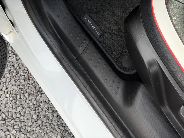 Renault Twingo 0.9 TCe Dynamique 2015 Benzine 32