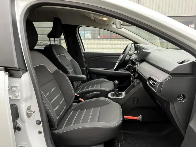 Dacia Jogger 1.0 TCe 110 Expression 7p. 2023 Benzine 27