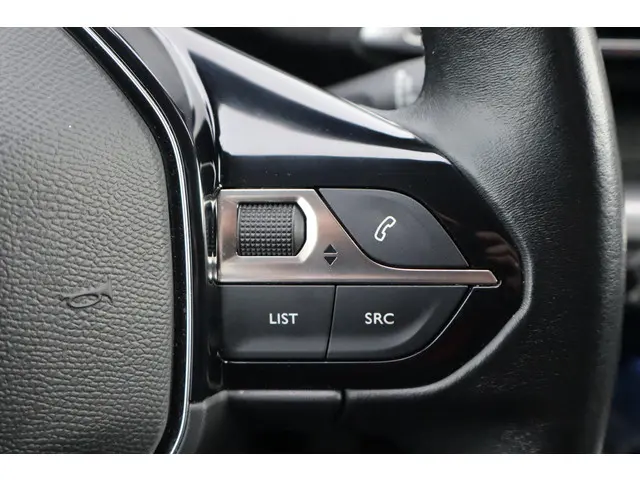 Peugeot 3008 1.2 PureTech Allure 2019 Benzine 25