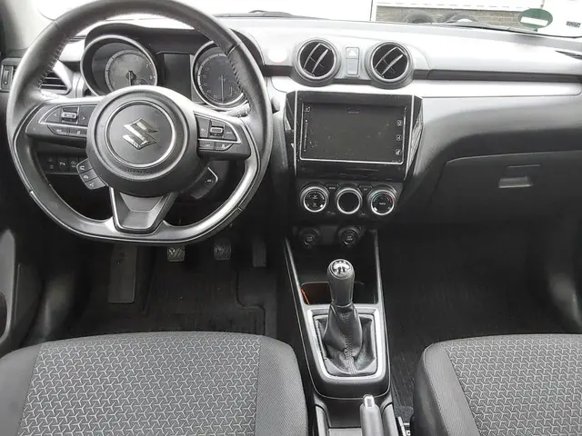 Suzuki Swift 1.2 Style Smart Hybrid 2023 Hybride Benzine 8