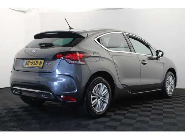 DS DS 4 1.2 PureTech Chic 2017 Benzine 2