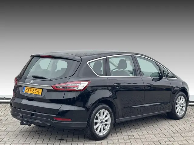 Ford S-Max 2