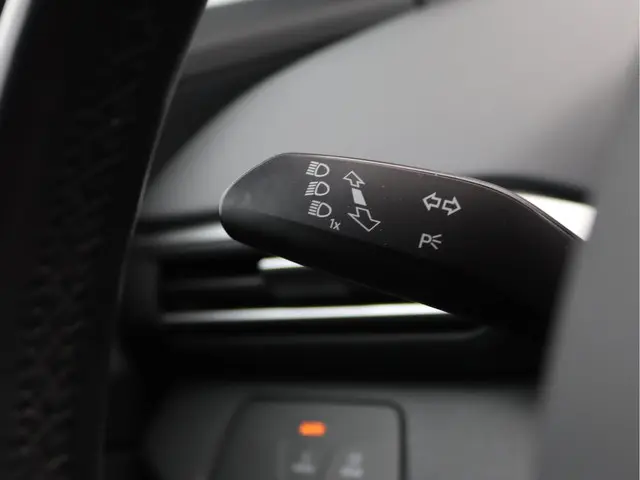 Volkswagen ID.4 First 77 kWh 2020 Elektrisch 37