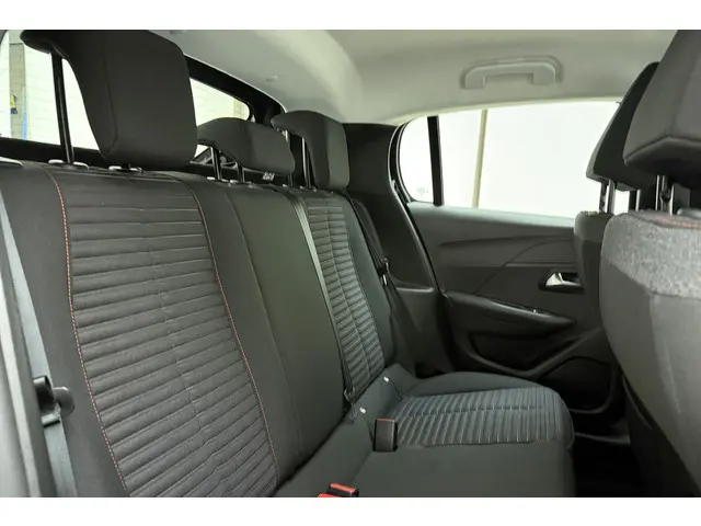 Peugeot 208 1.2 PureTech Active 2023 Benzine 10