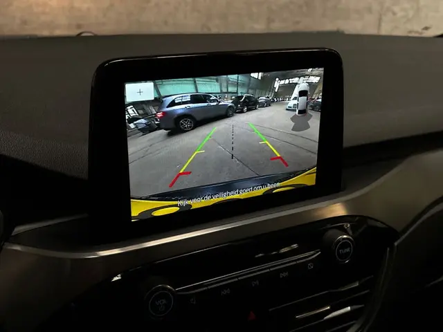 Ford Kuga 2.5 PHEV Titanium 2022 Hybride Benzine 14