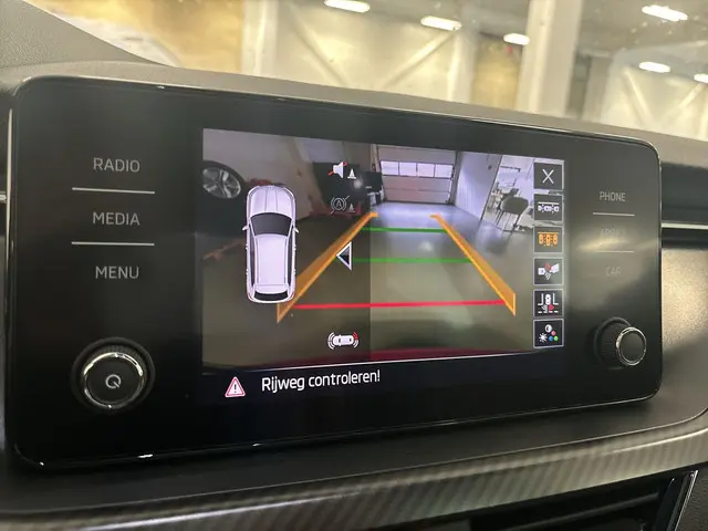 Škoda Kamiq 1.0 Tsi 110pk DSG Monte Carlo 2024 Benzine 9