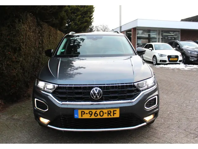 Volkswagen T-Roc 1.5 TSI Sport 2021 Benzine 6
