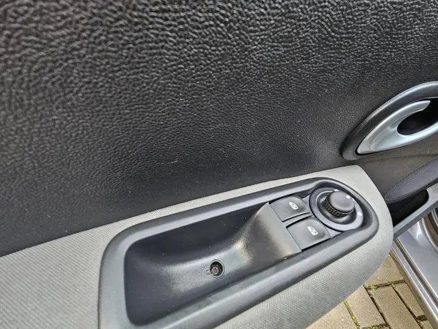 Renault Clio 1.2 16V NAP Airco Cruise 2012 Benzine 14