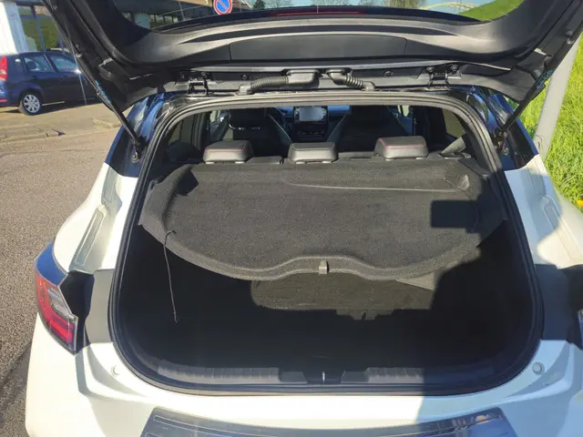 Toyota Corolla 1.8 Hybrid Style 2019 Hybride Benzine 9