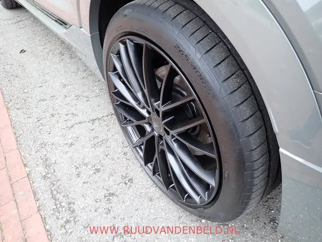 Audi Q8 e-tron 50 QUATTRO S-LINE 2023 Elektrisch 29