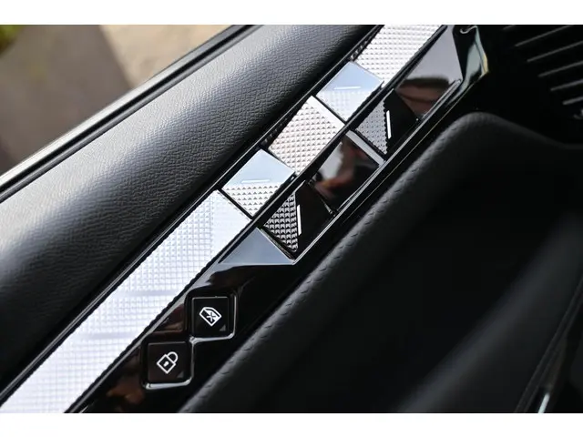 DS DS 4 E-Tense Rivoli Cross 2022 Hybride Benzine 21