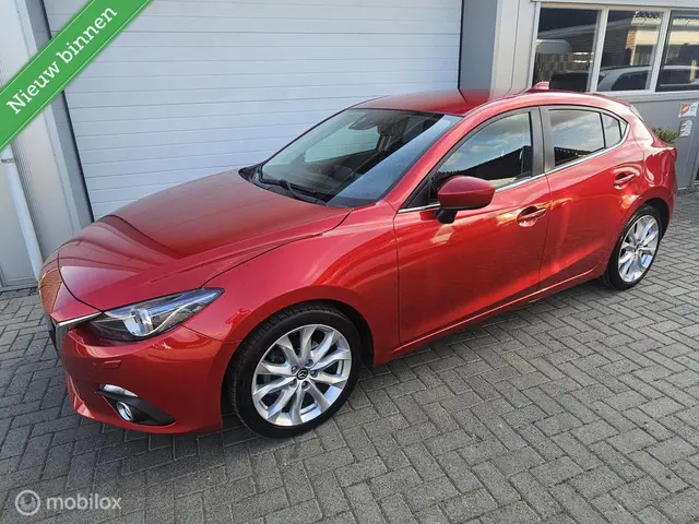 Mazda 3 2