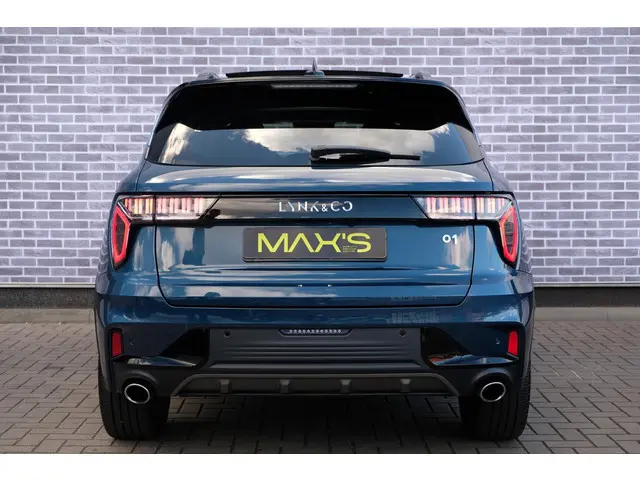 Lynk & Co 01 PHEV 2021 Hybride Benzine 25