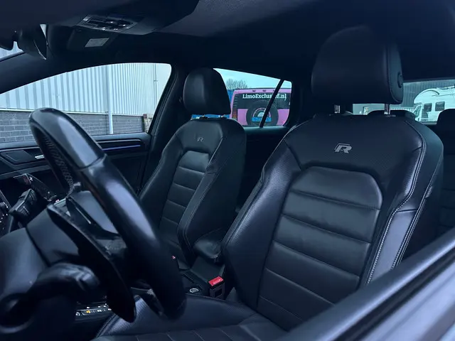 Volkswagen Golf 2.0 TSI 4Motion R 2017 Benzine 14