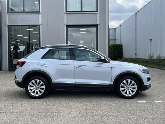 Volkswagen T-Roc 1.5 TSI Style 2019 Benzine 3
