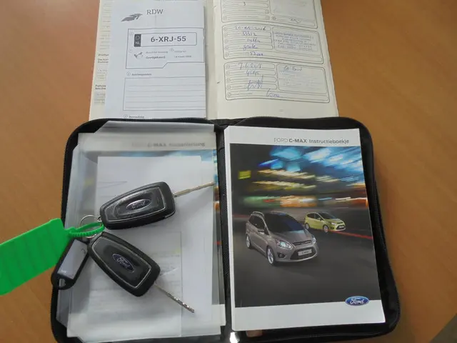 Ford C-MAX 1.0 Titanium APK TREKHAAK 2013 Benzine 36