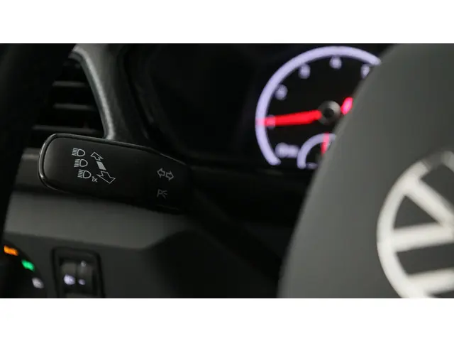 Volkswagen T-Cross 1.0 TSI 95pk Life 2023 Benzine 23