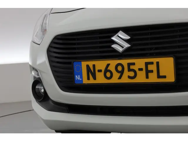 Suzuki Swift 1.2 Stijl Smart Hybrid 2020 Benzine 26