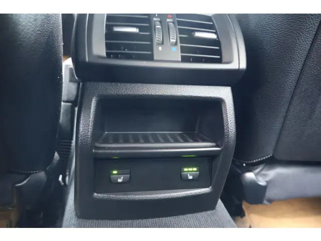 BMW X3 xDrive35i High Executive 2015 Benzine 18