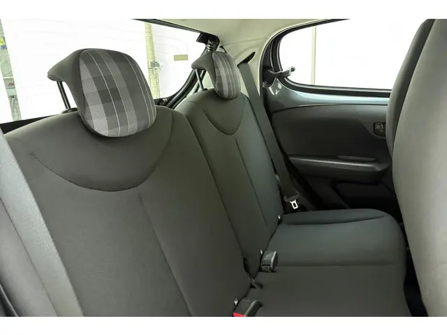 Peugeot 108 1.0 e-VTi Active 2020 Benzine 10