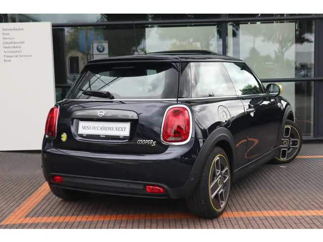 MINI Electric Yours 2020 Elektrisch 2