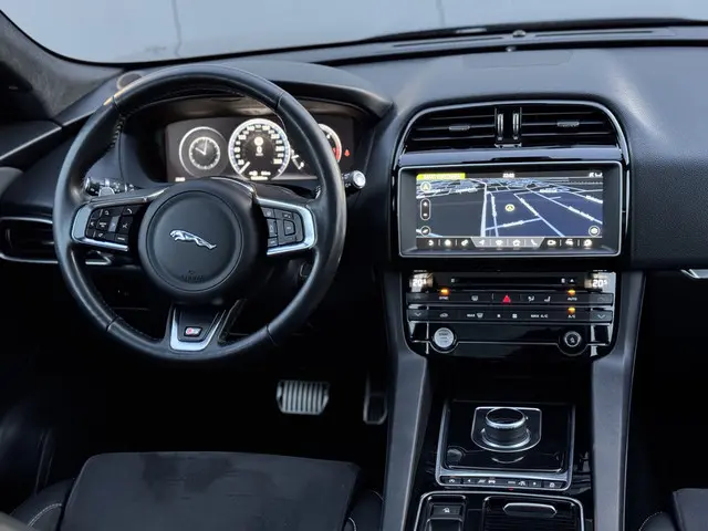 Jaguar F-PACE 3.0 S AWD 30d 2016 Diesel 22