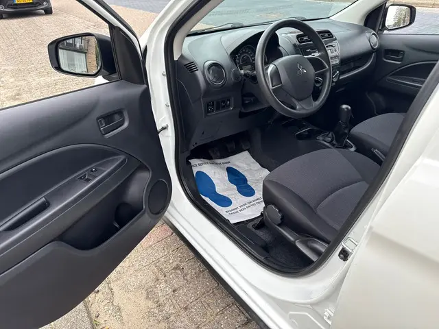 Mitsubishi Space Star 1.0 Cool+ 2018 Benzine 11