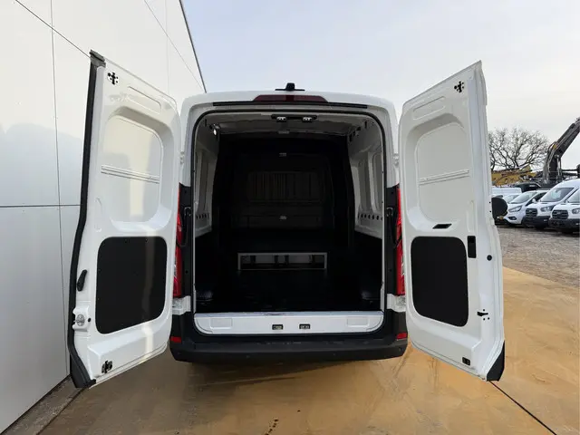 Maxus eDeliver9 89 kWh 2023 Elektrisch 13