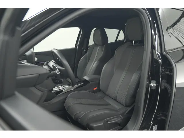 Peugeot 2008 PureTech 130 EAT8 GT 2024 Benzine 31