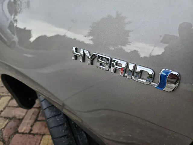 Toyota Yaris 1.5 Hybrid Dynamic 2015 Hybride Benzine 6