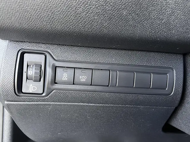 Peugeot 308 SW 1.2 PureTech Blue Lion 2017 Benzine 29