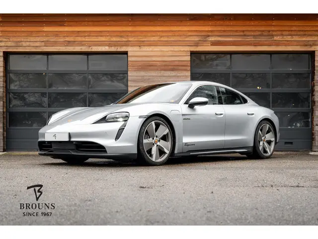 Porsche Taycan Performance 2021 Elektrisch