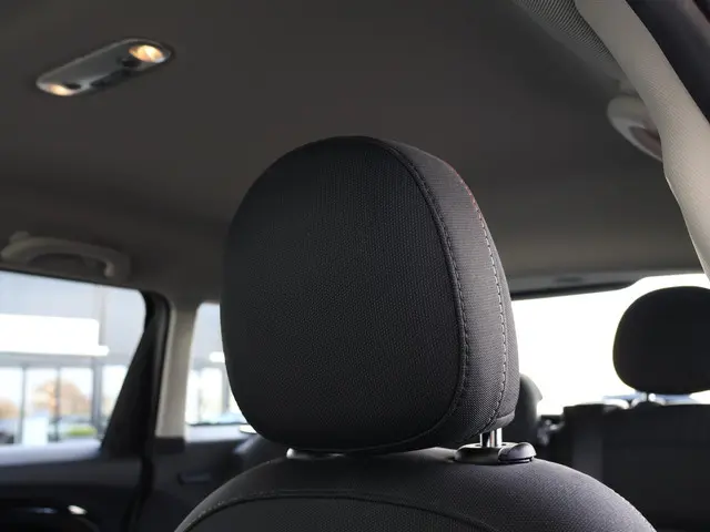 MINI Cooper Mini 1.5 Camden Edition 2023 Benzine 38